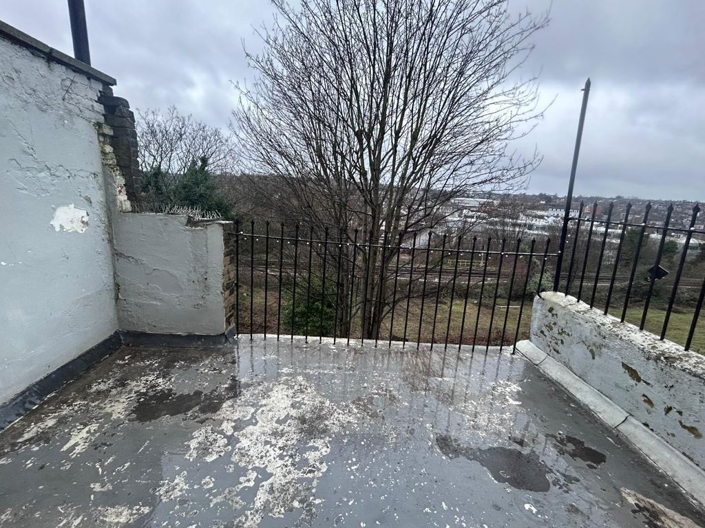 Property photo 3 of 10 3.Jpg