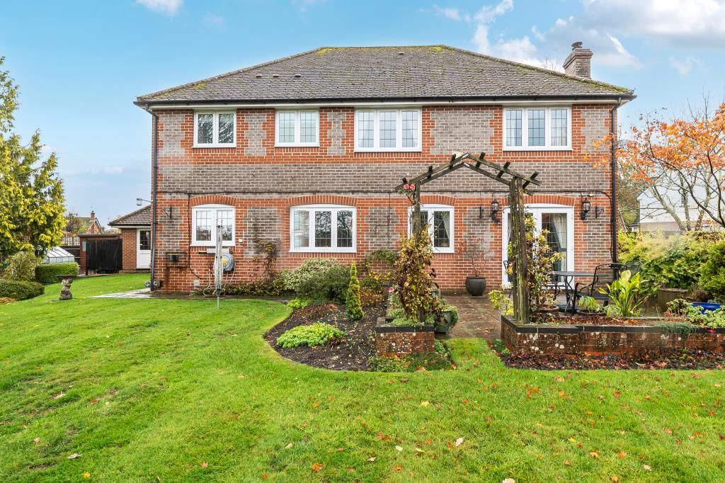 Property photo 2 of 26 Garden