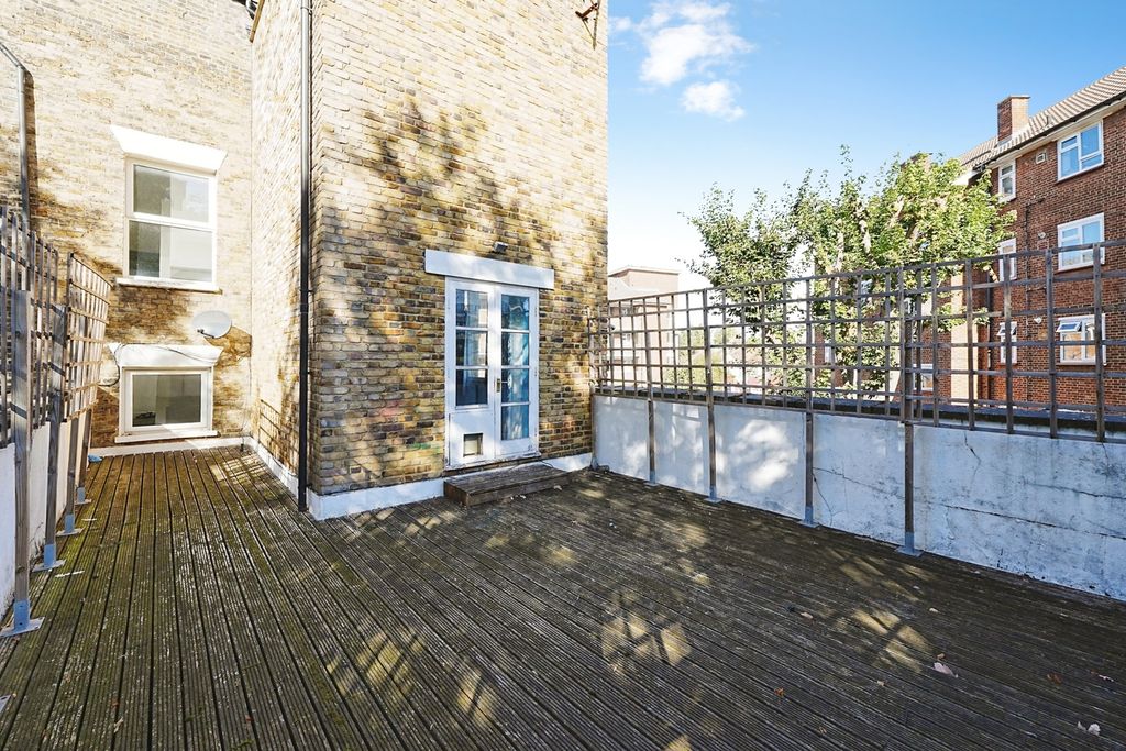 Property photo 2 of 10 Pbox-Img.Jpg