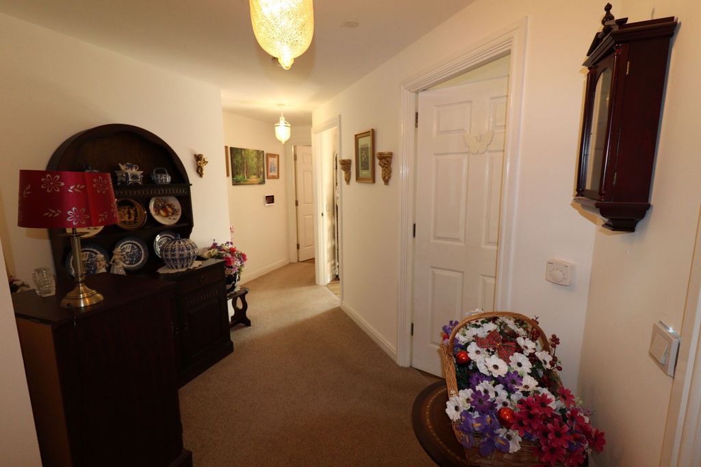 Property photo 3 of 10