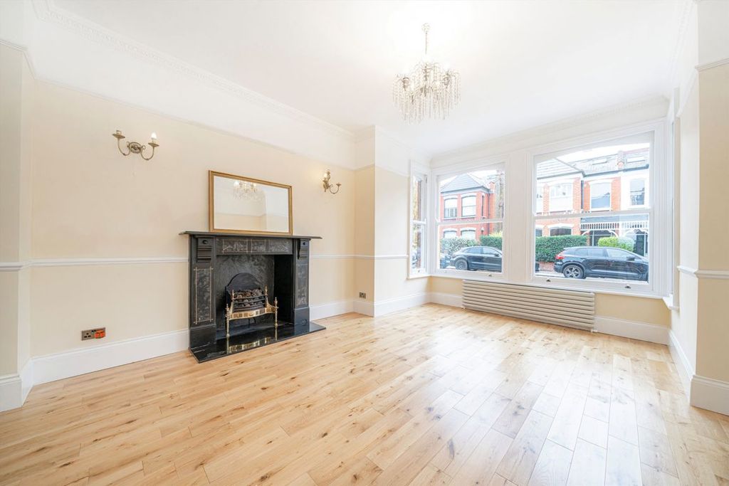 Property photo 2 of 5