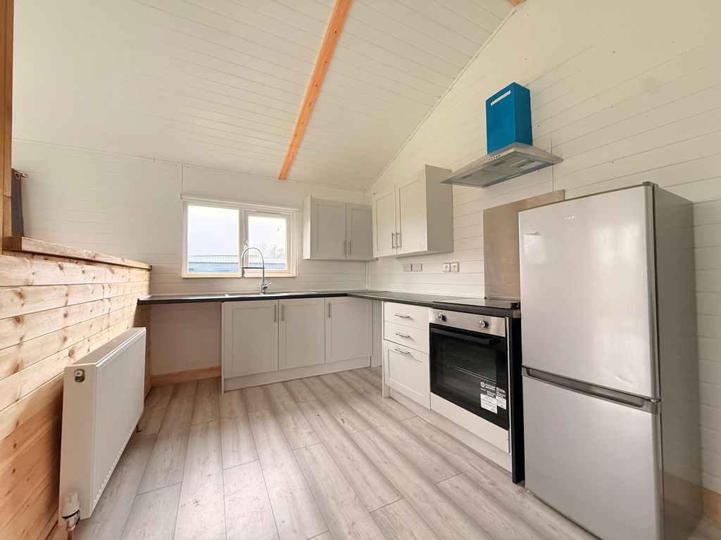 Property photo 3 of 8 Image