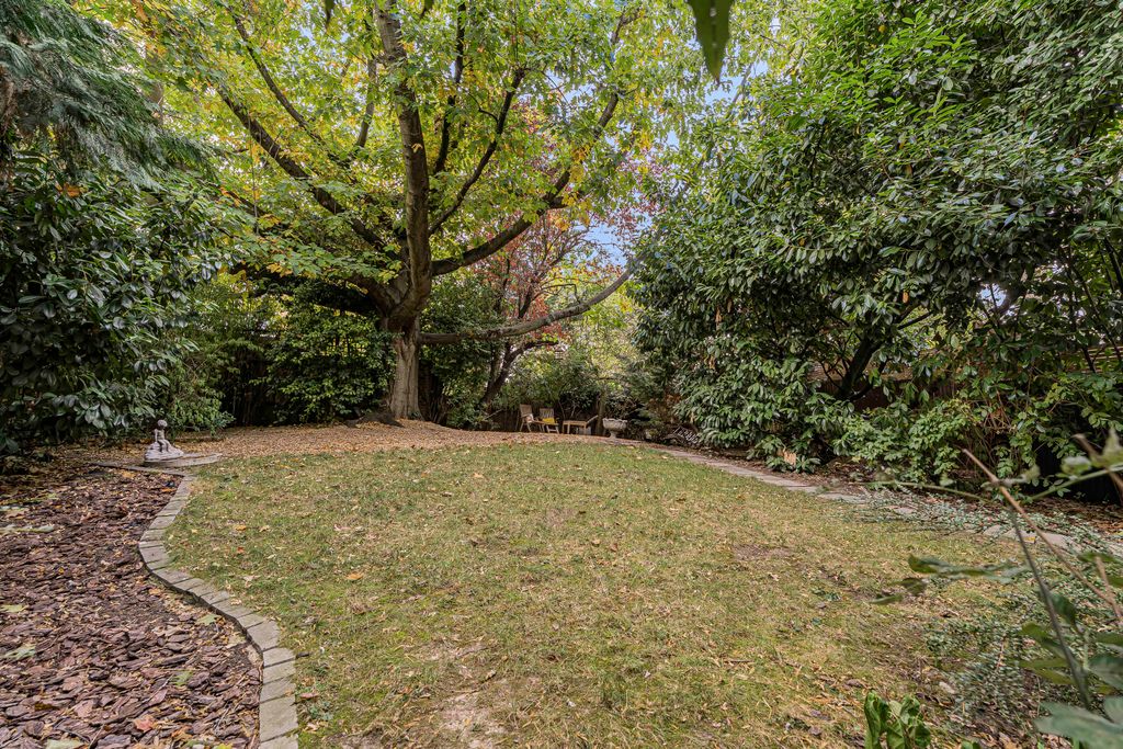Additional image 37 of 4 bed detached house for saleCastleleigh Court, Enfield EN2