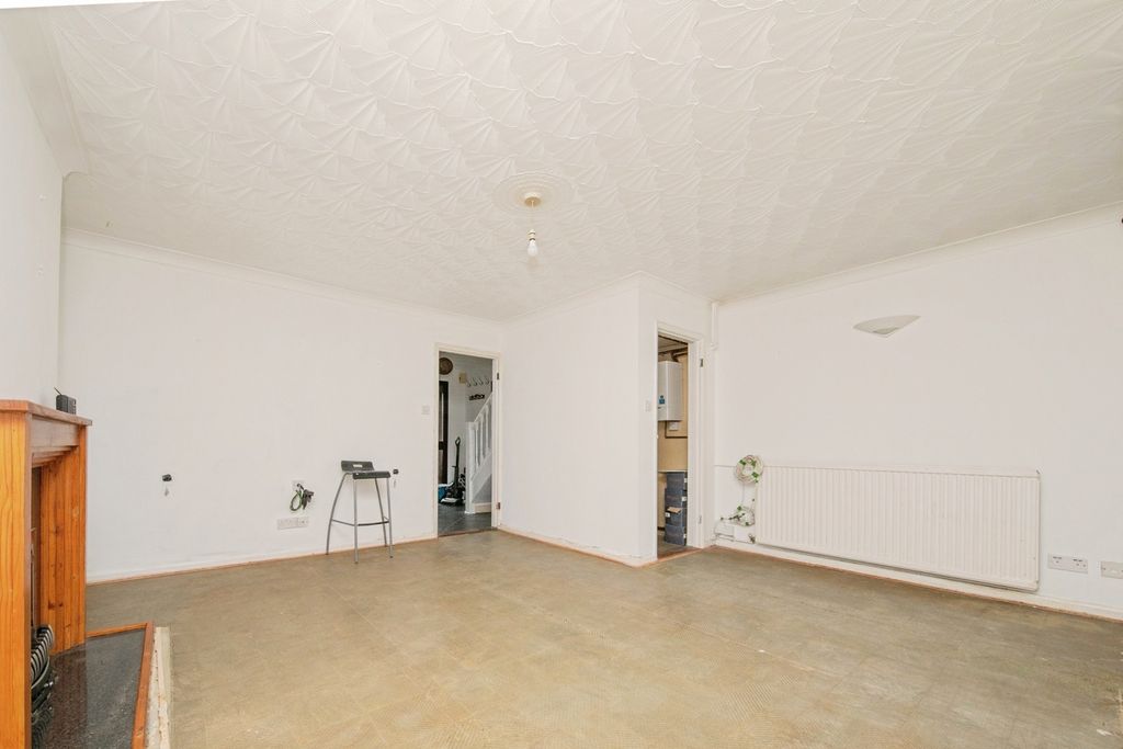 Property photo 3 of 17 Photo