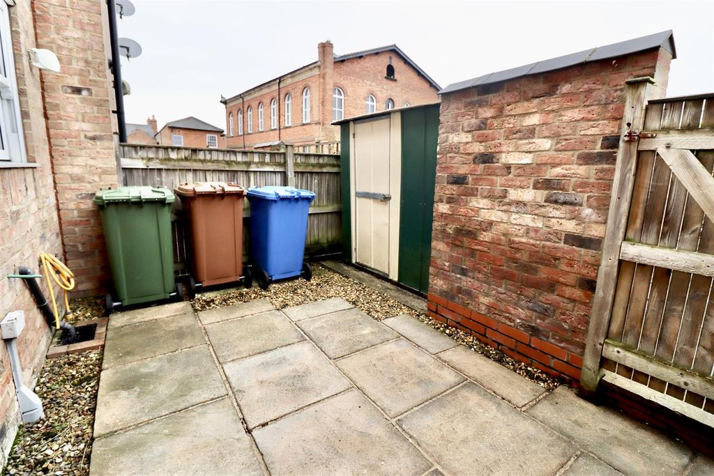 Property photo 3 of 9