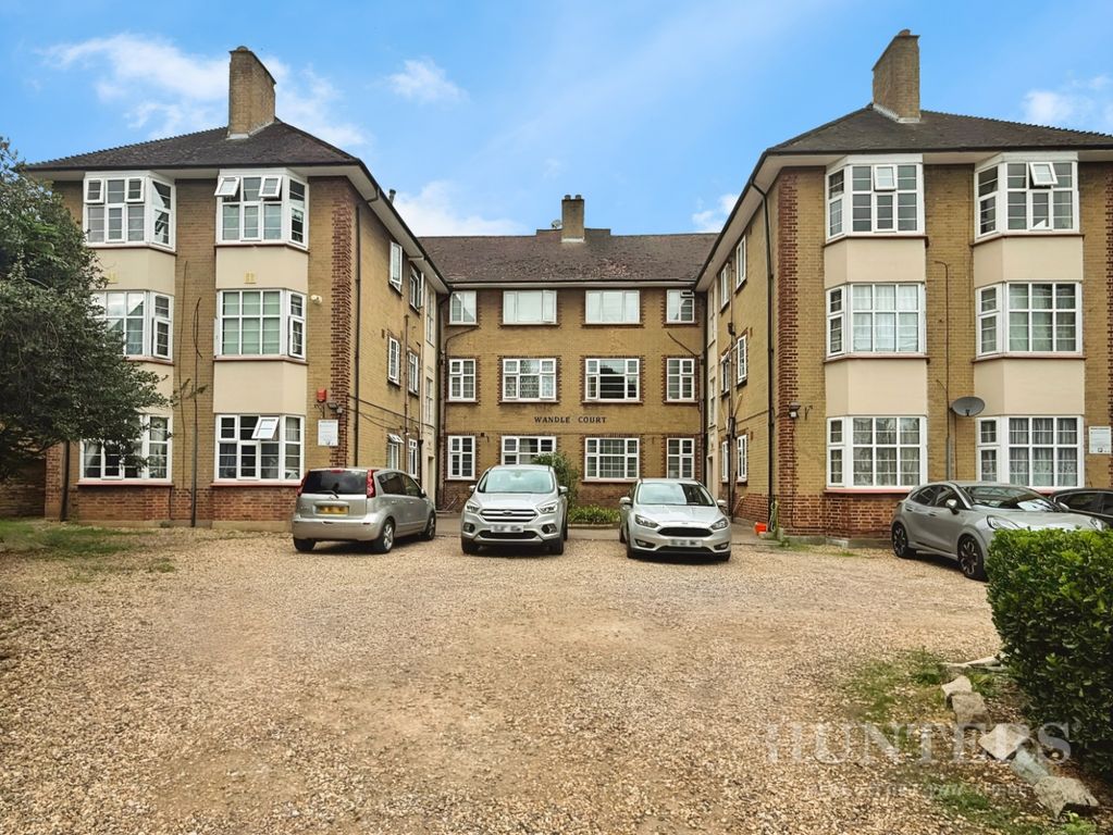 Property photo 1 of 9