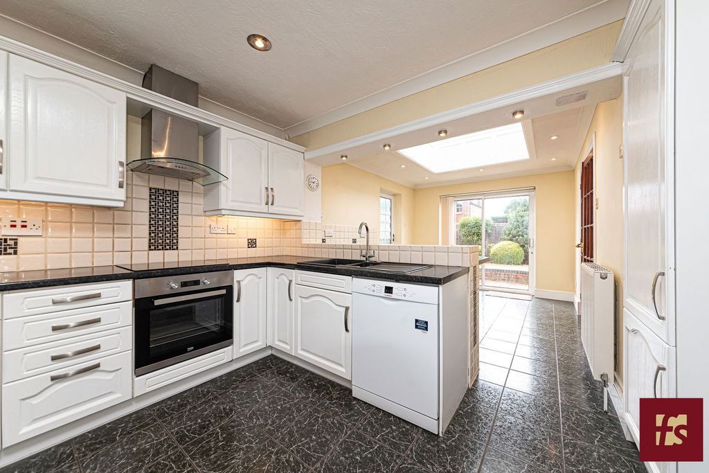 Property photo 2 of 47