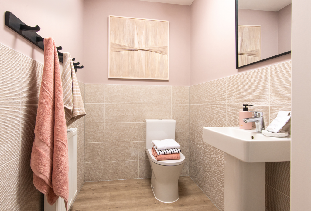 Property photo 3 of 9 Luccombe.WC