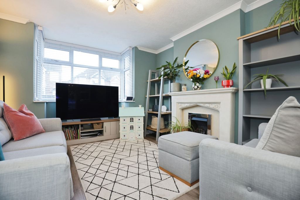 Property photo 3 of 16