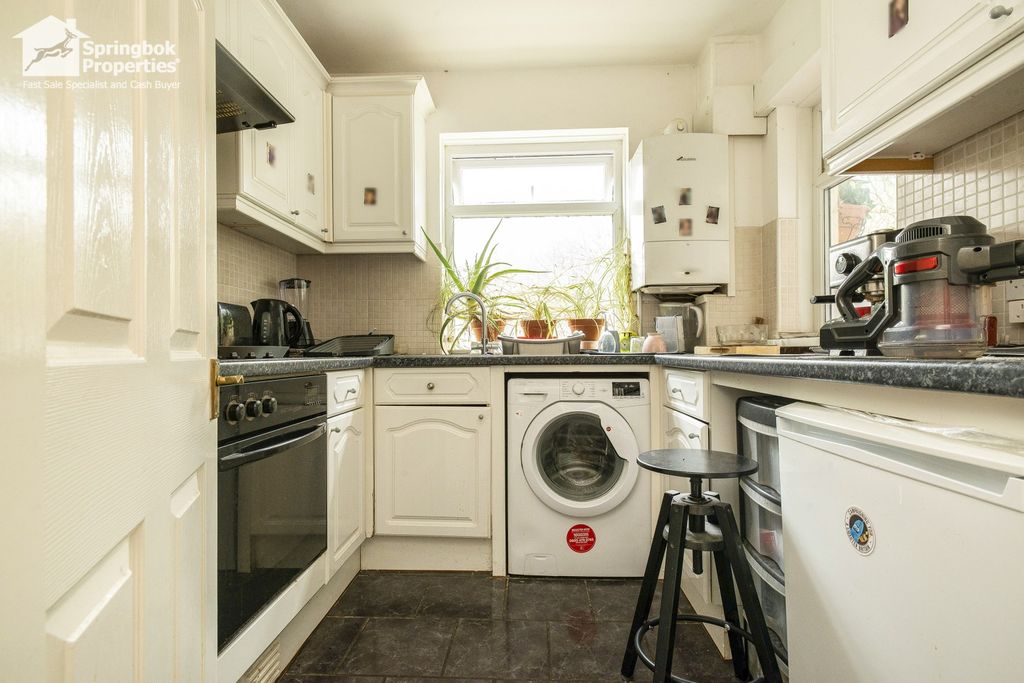 Property photo 3 of 11 Image 2