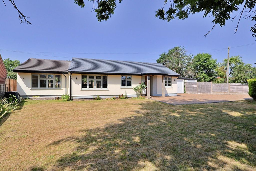 Property photo 1 of 19 Front (Exterior)