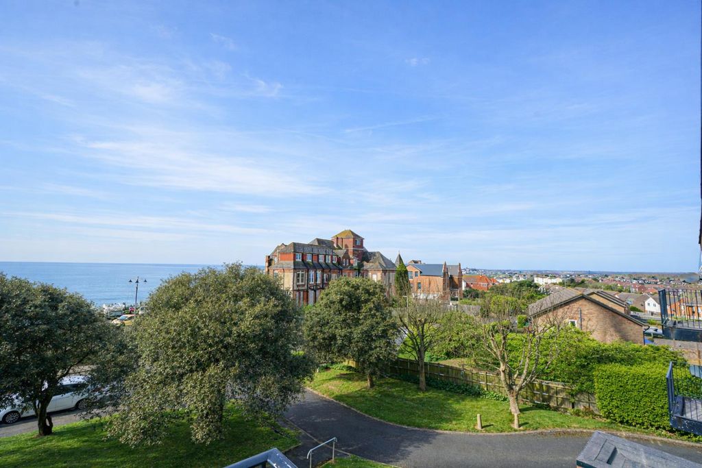 Property photo 3 of 13 4Bf10B70-6592-4Fa3-B119-84Efe9Db3Be1.Png