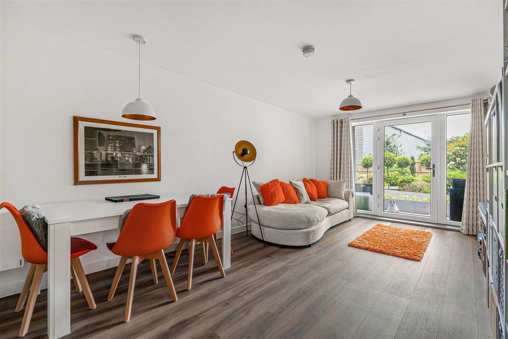 Property photo 2 of 18 Open Plan