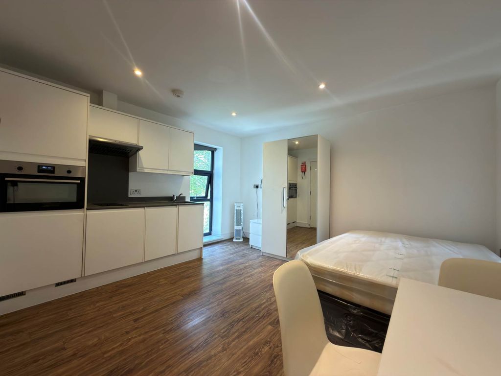Property photo 1 of 4