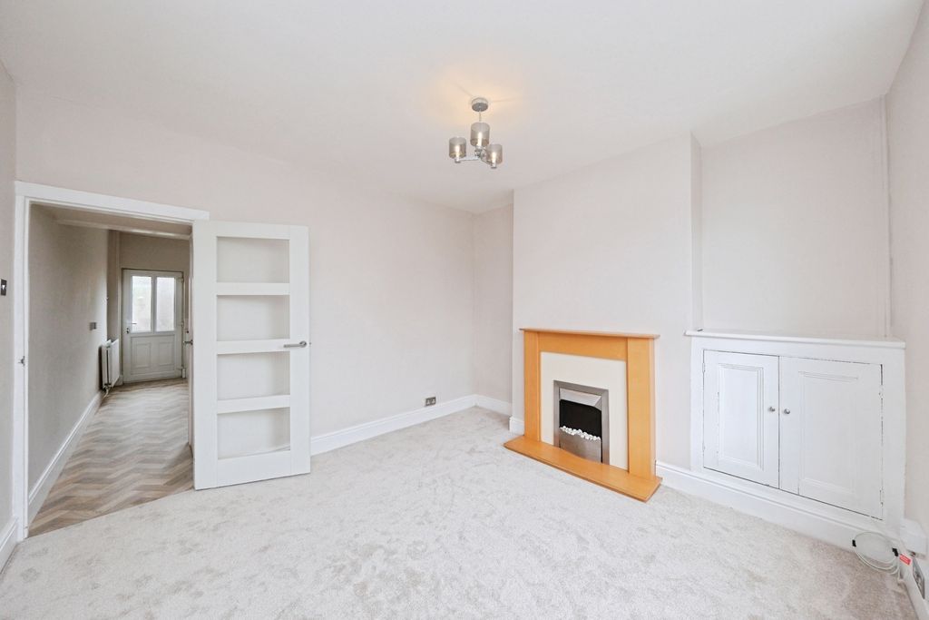 Property photo 3 of 17 Pbox-Img.Jpg