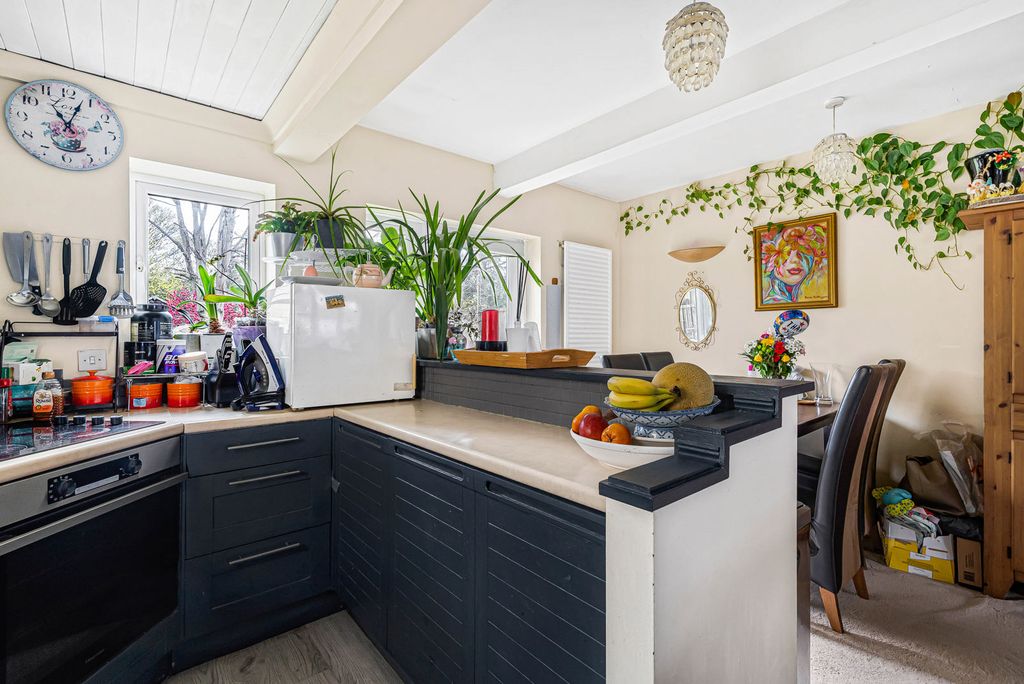 Property photo 3 of 12 Kitchen/Diner