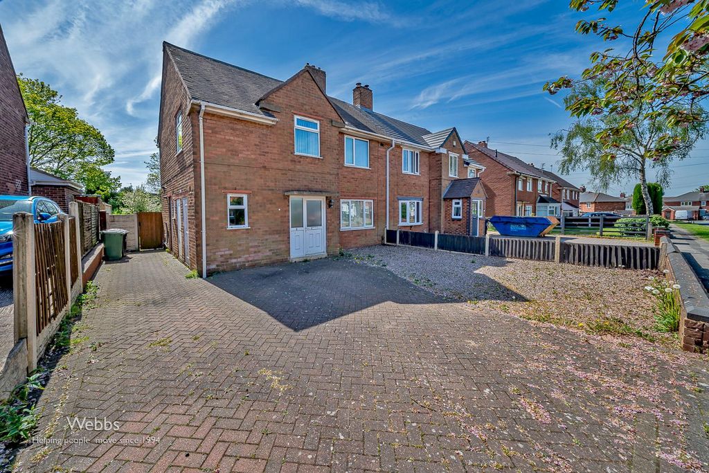 Property photo 1 of 28 Â© Webbs Estate Agents Â© (128 Of 165).Jpg