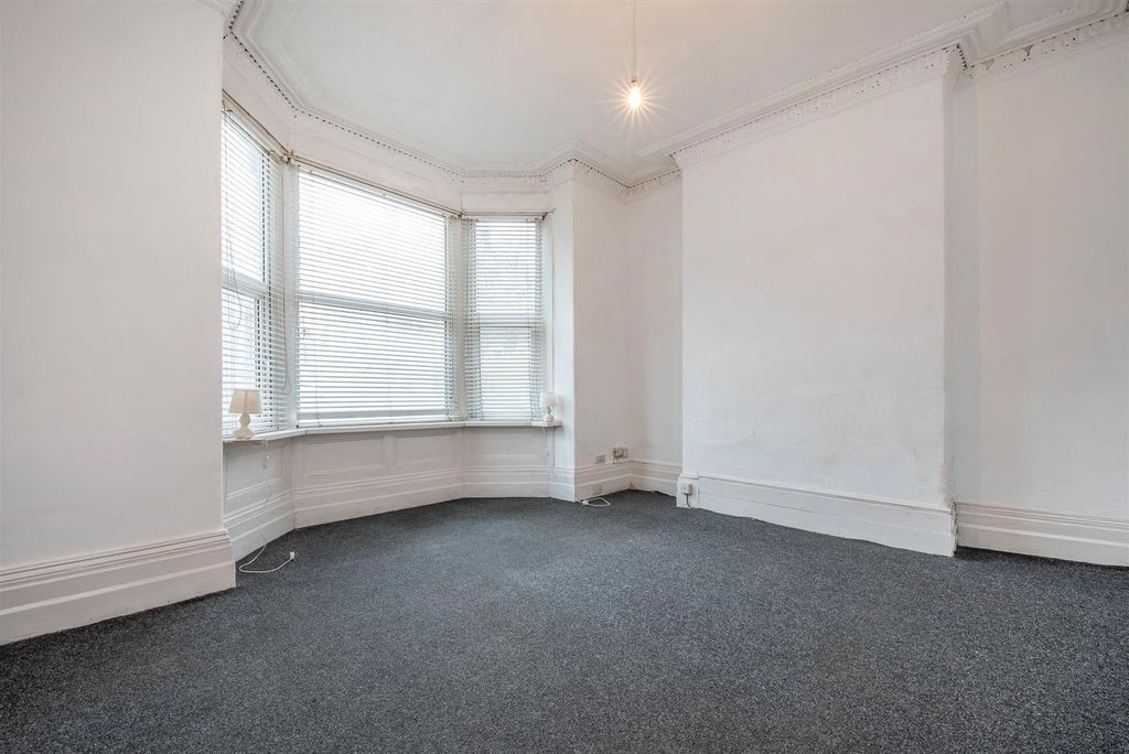 Property photo 2 of 22 Bedroom One