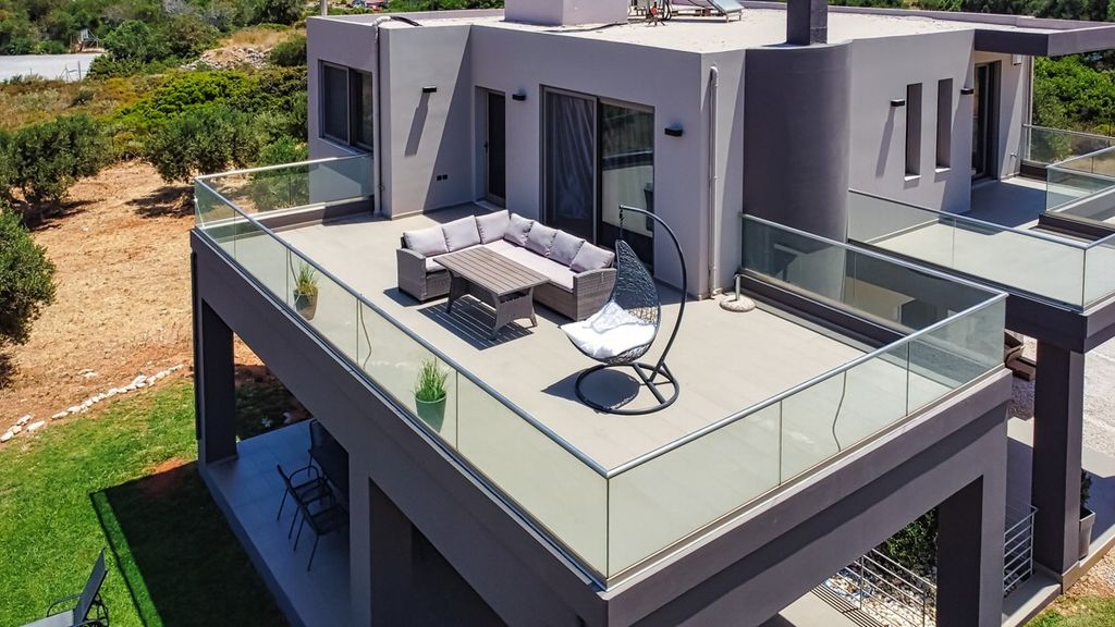 Property photo 2 of 29