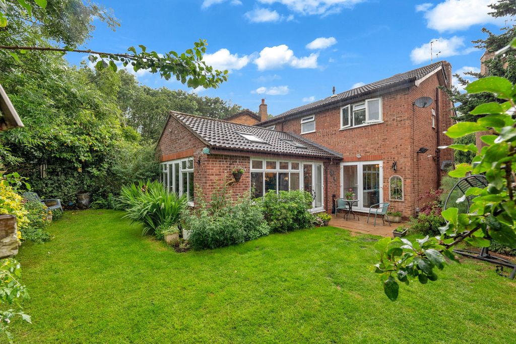 Property photo 2 of 33