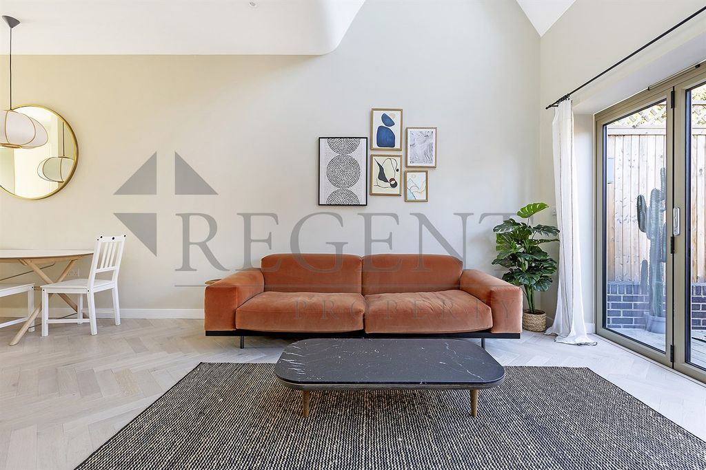 Property photo 3 of 13 Open Plan