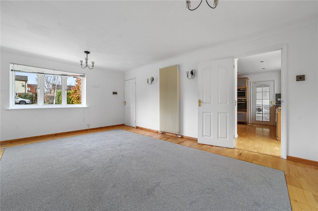 Property photo 2 of 25 Picture No. 13