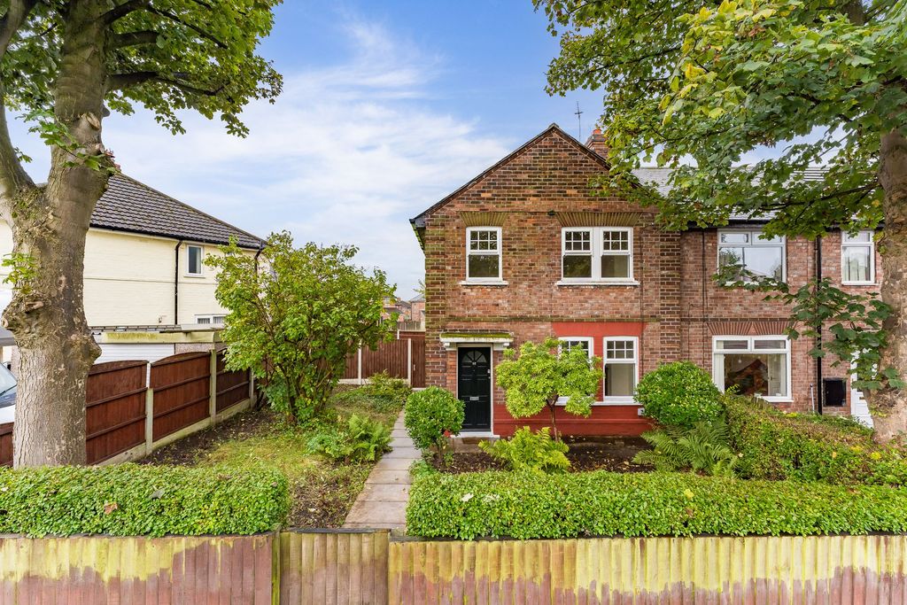 Property photo 1 of 24
