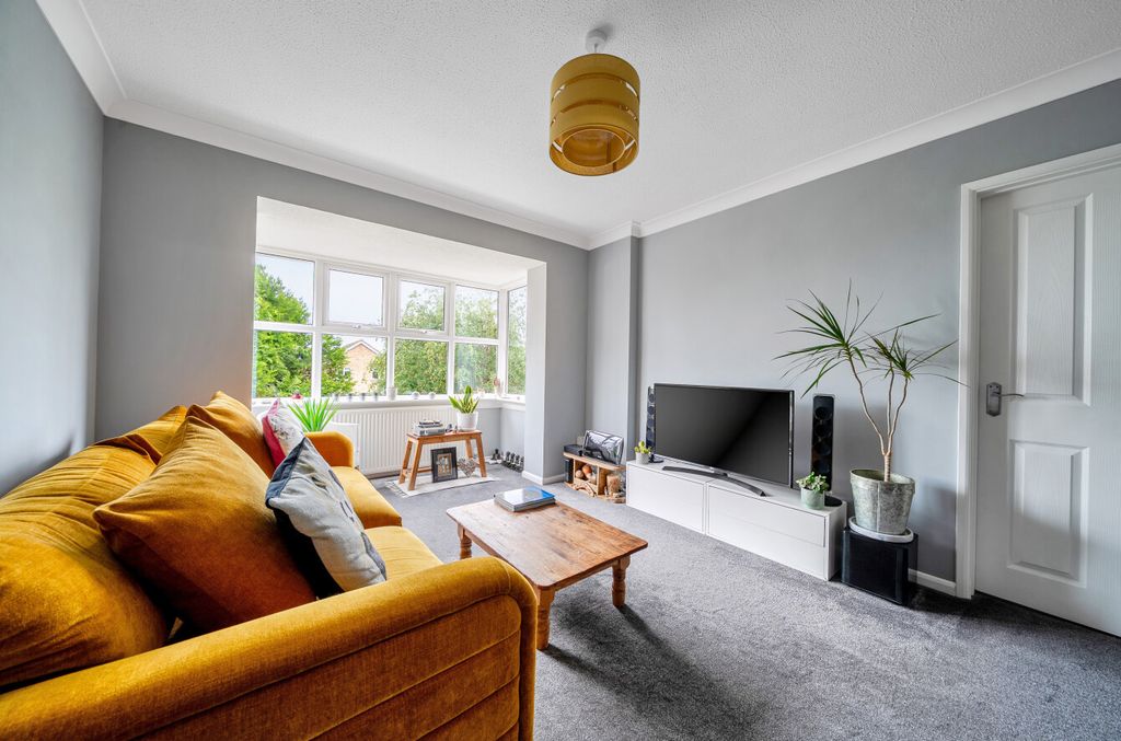 Property photo 2 of 12 1472569-15-6A270c...
