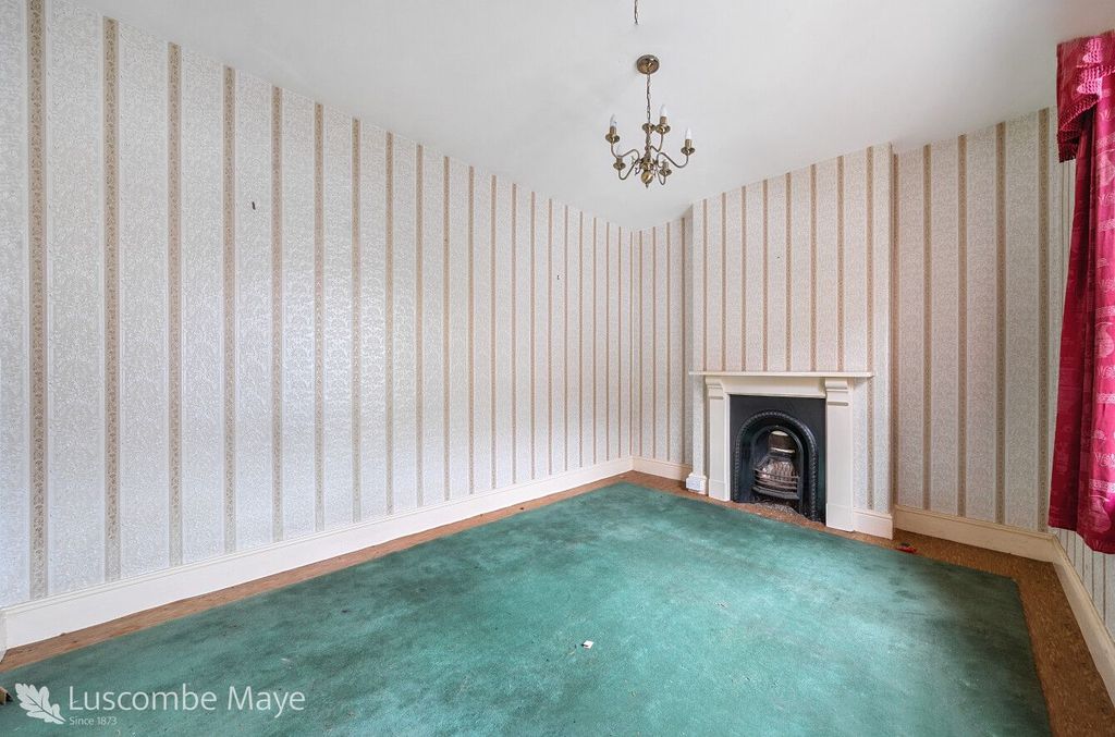 Property photo 3 of 17