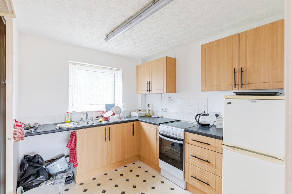 Property photo 2 of 17