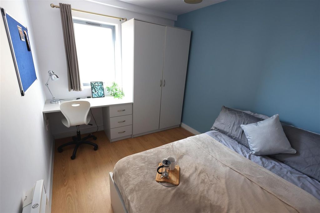 Property photo 1 of 58