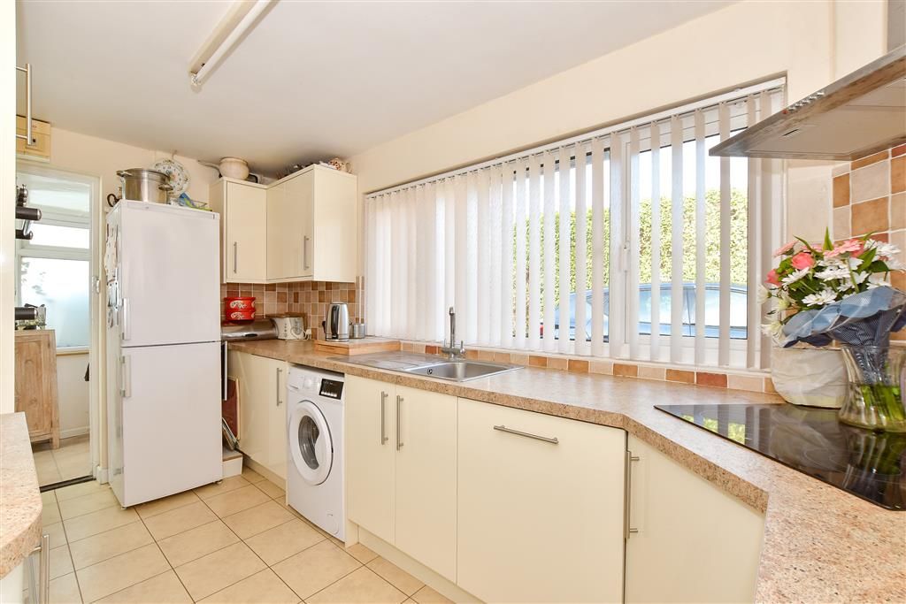 Property photo 2 of 13 Kitchen