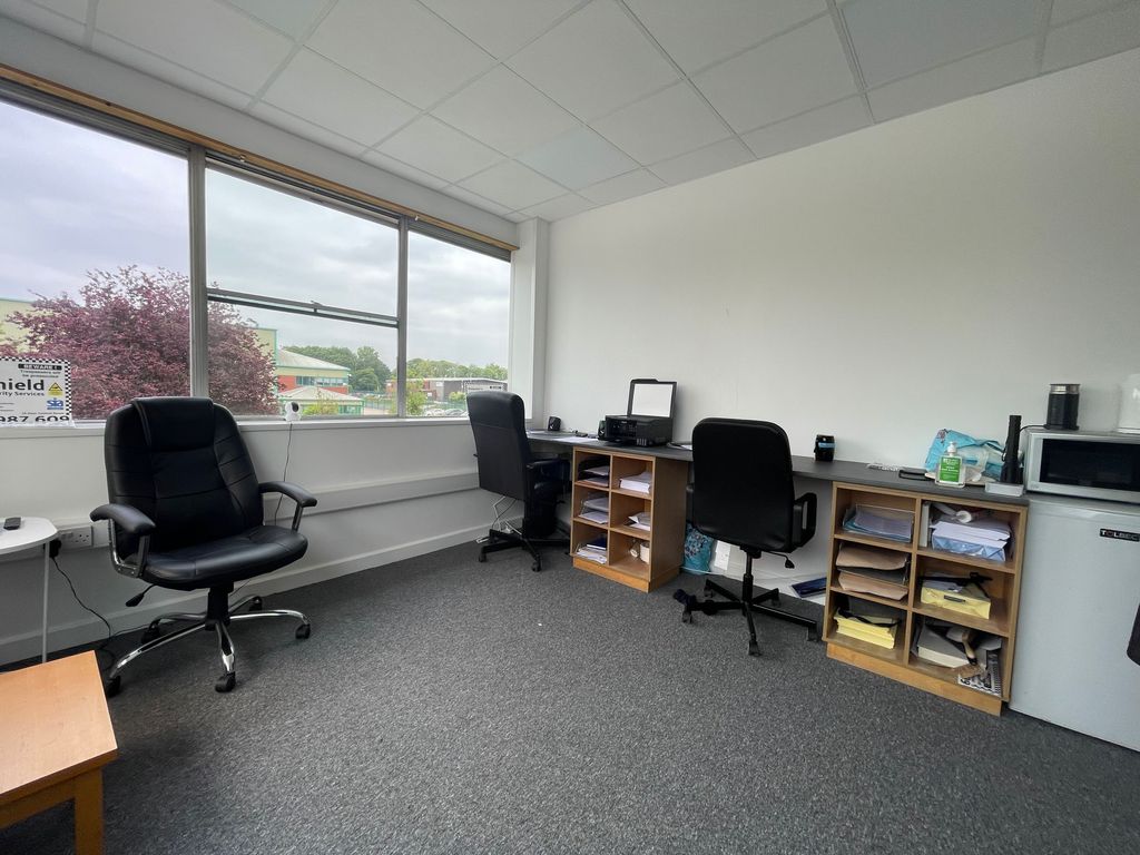 Property photo 3 of 4 Typical Office