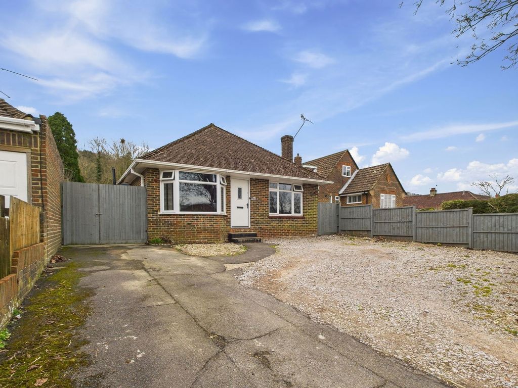 Property photo 2 of 27