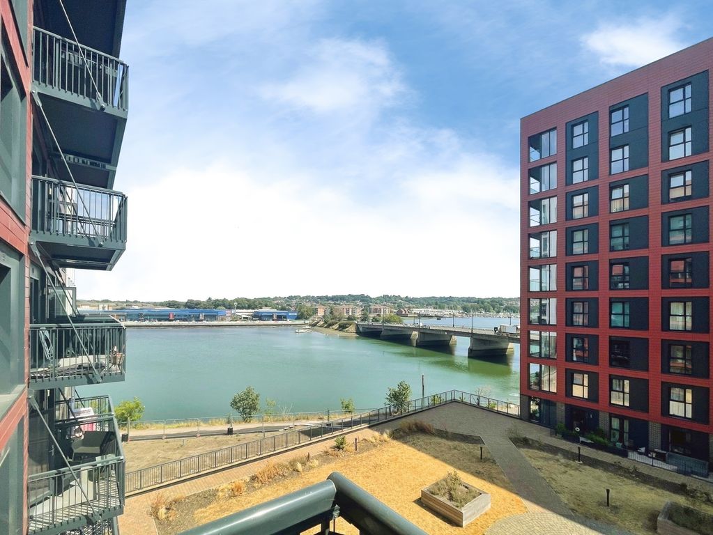 Property photo 1 of 12 Pbox-Img.Jpg
