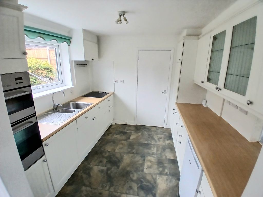 Property photo 2 of 33 Image