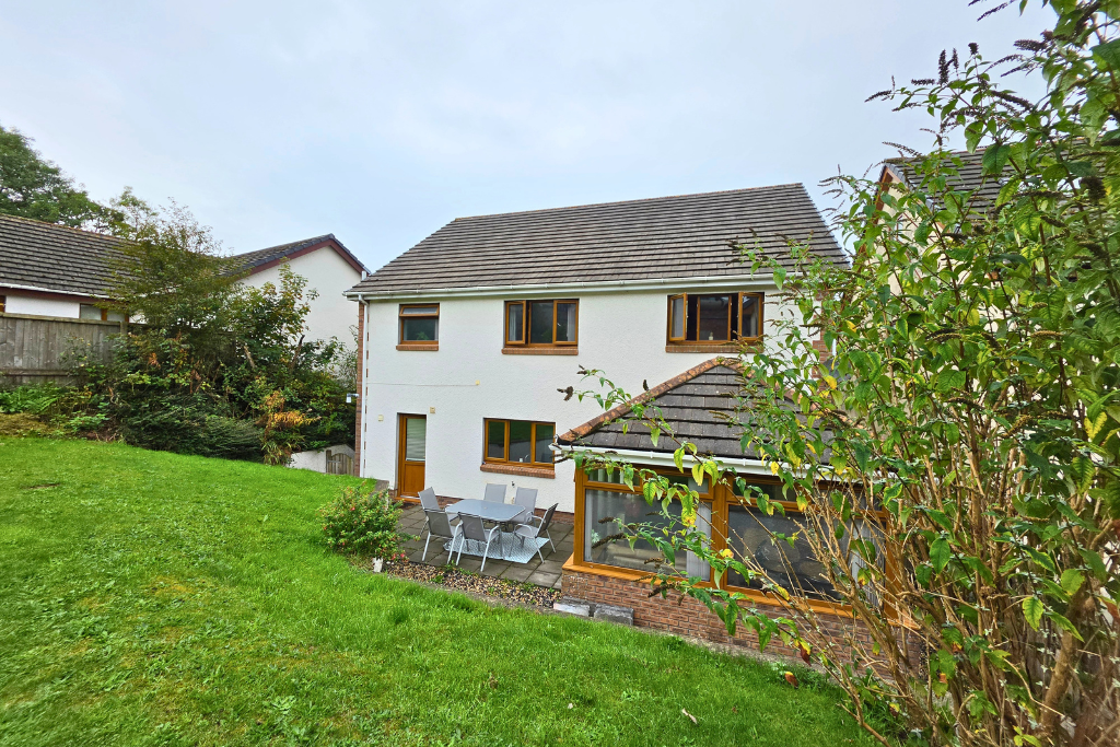 Property photo 3 of 32