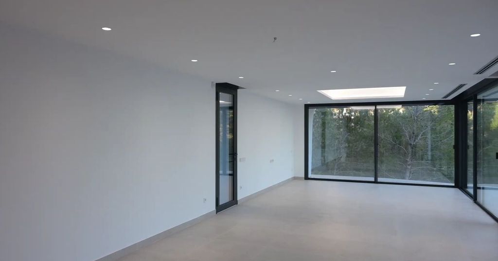 Property photo 3 of 47