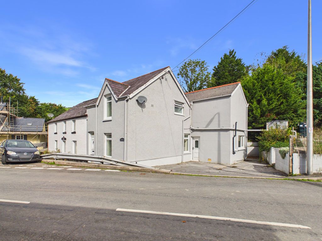 Property photo 1 of 17 Photo 6