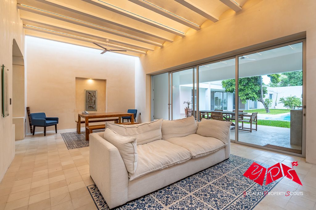 Property photo 3 of 32