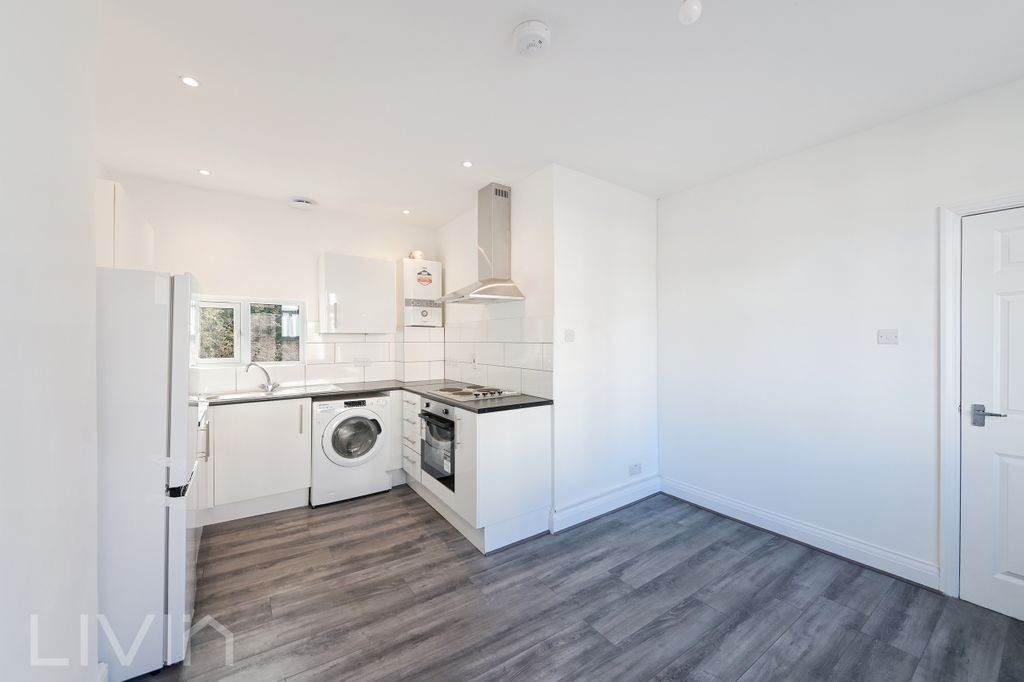 Property photo 2 of 11 Whytecliffe Road South,4A (5)