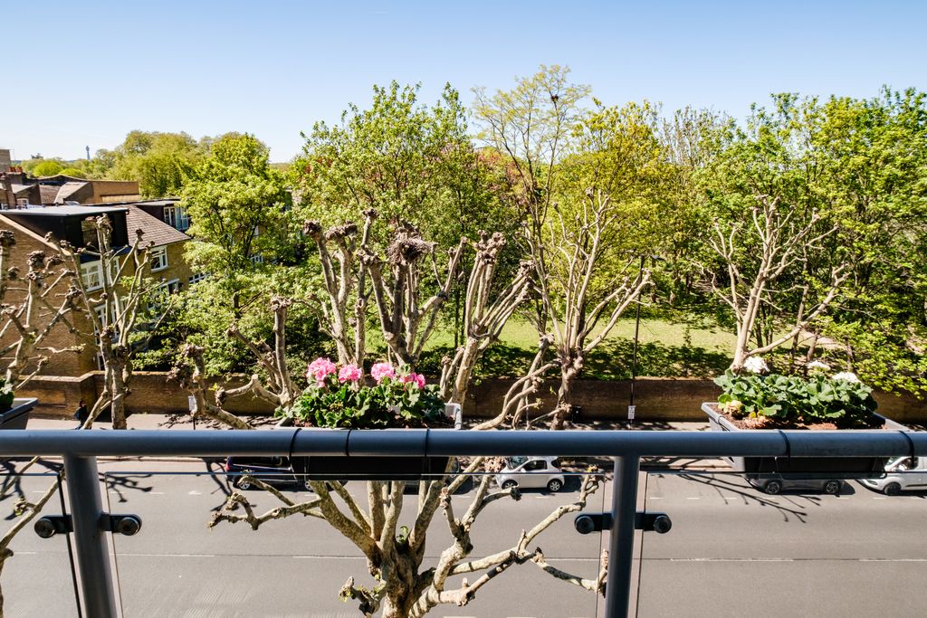 Property photo 2 of 16