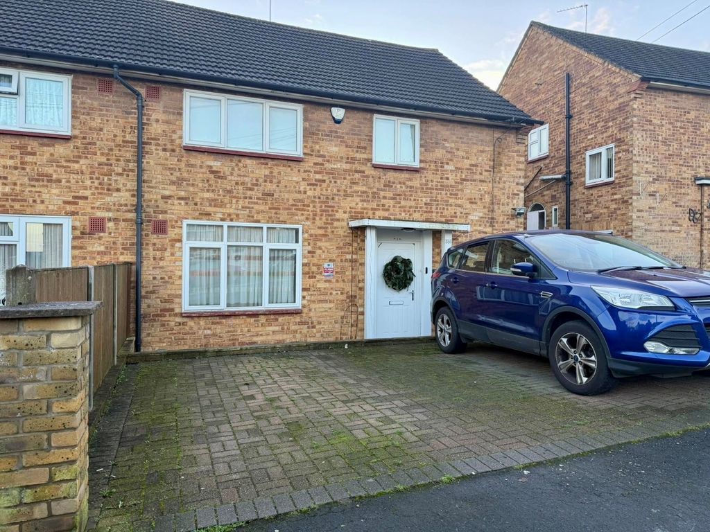 Property photo 1 of 3