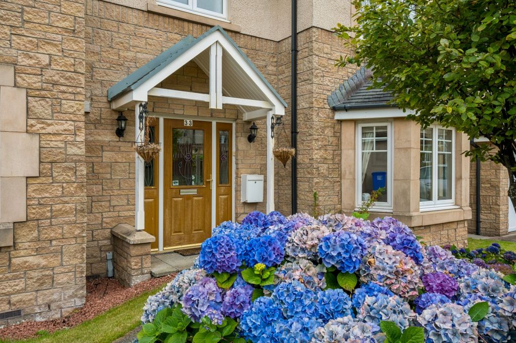 Property photo 2 of 31 Picture No. 04