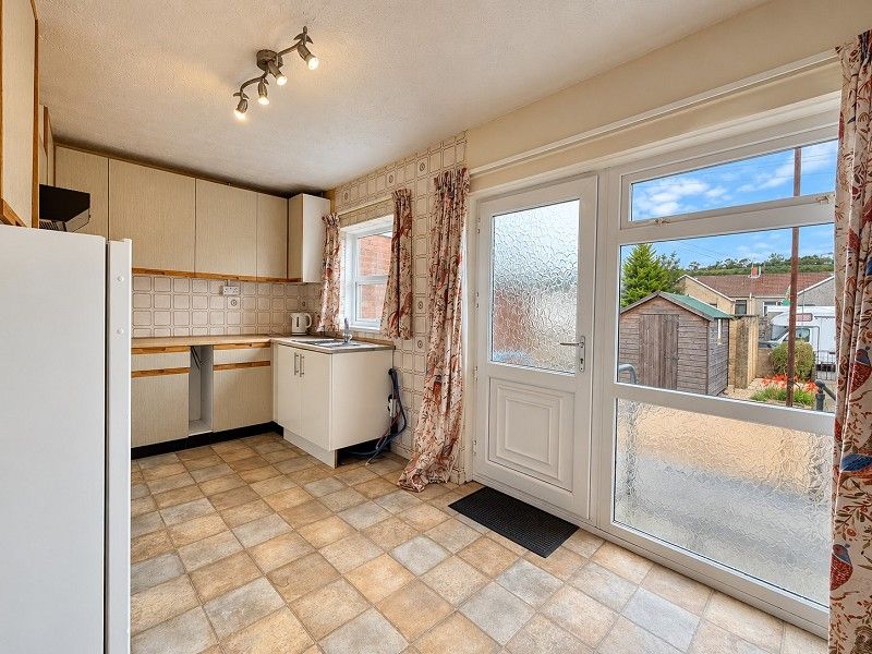 Property photo 3 of 20 Kitchen-Diner