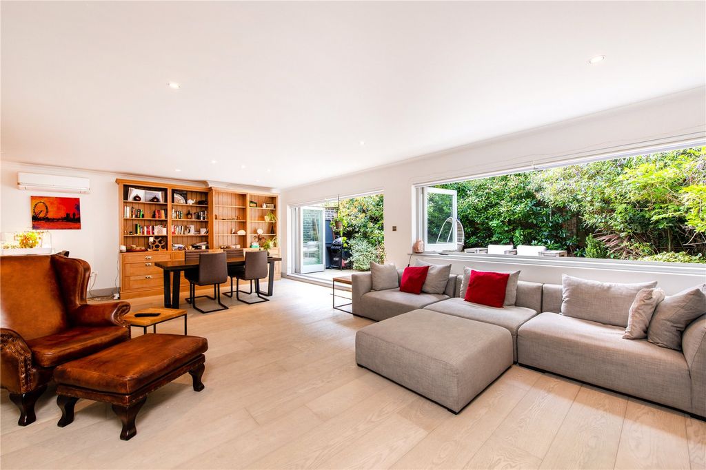 Property photo 1 of 12 A085i00000L941Kaar_Lgo220393_03.Jpg