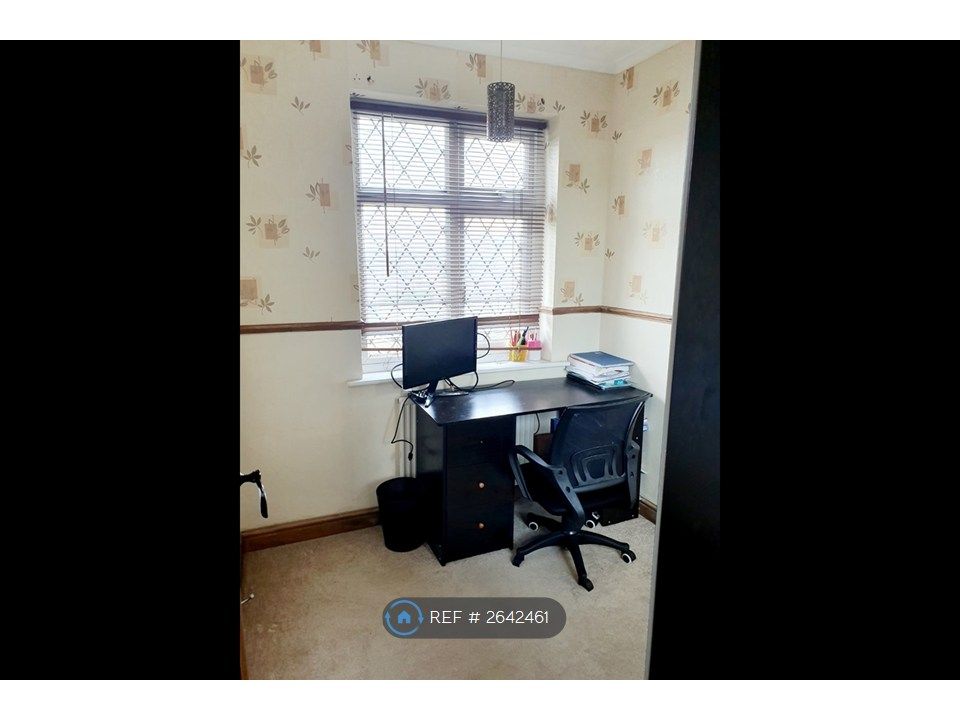 Property photo 2 of 20 Study