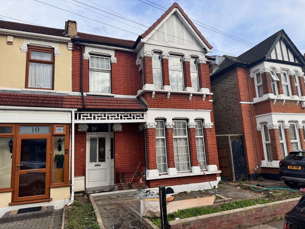 Property photo 1 of 2