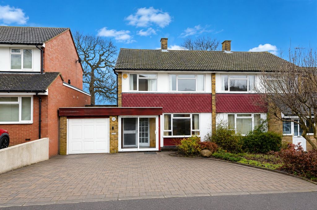 Property photo 1 of 11
