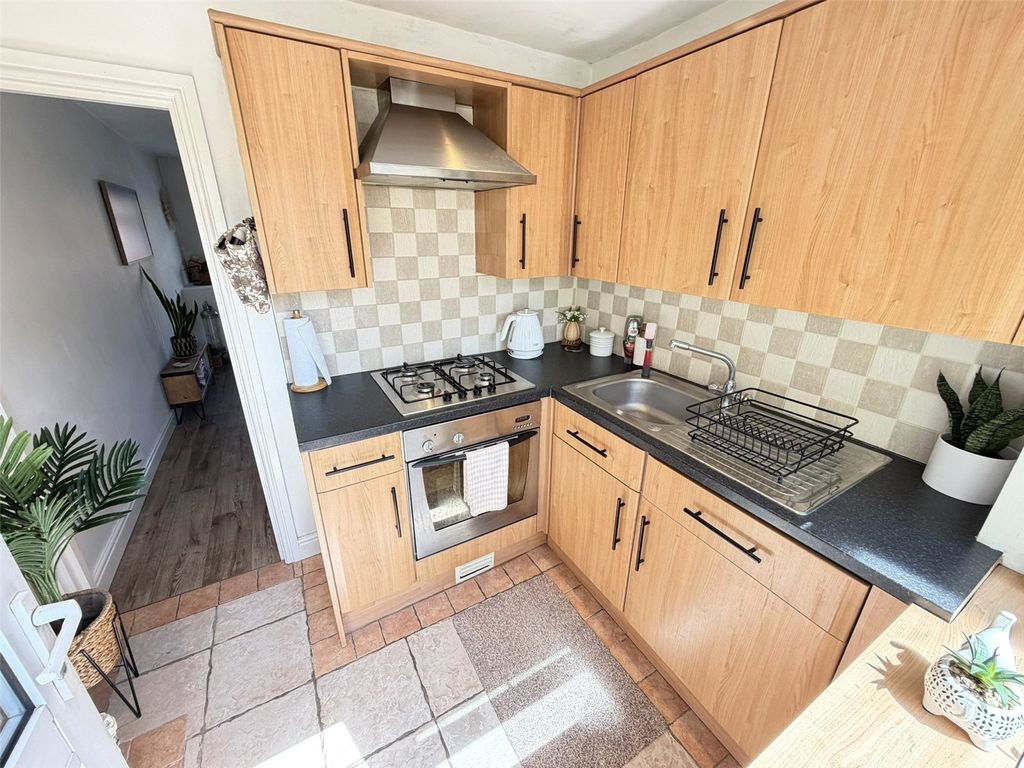 Property photo 3 of 16 Picture No. 27